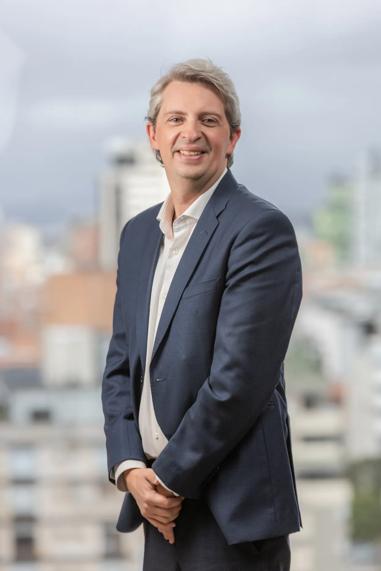Acciones y Valores – momento destacado del evento – fotografía corporativa en Colombia