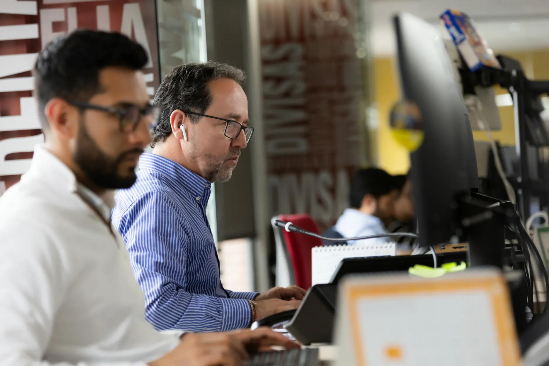 Acciones y Valores – momento destacado del evento – fotografía corporativa en Colombia