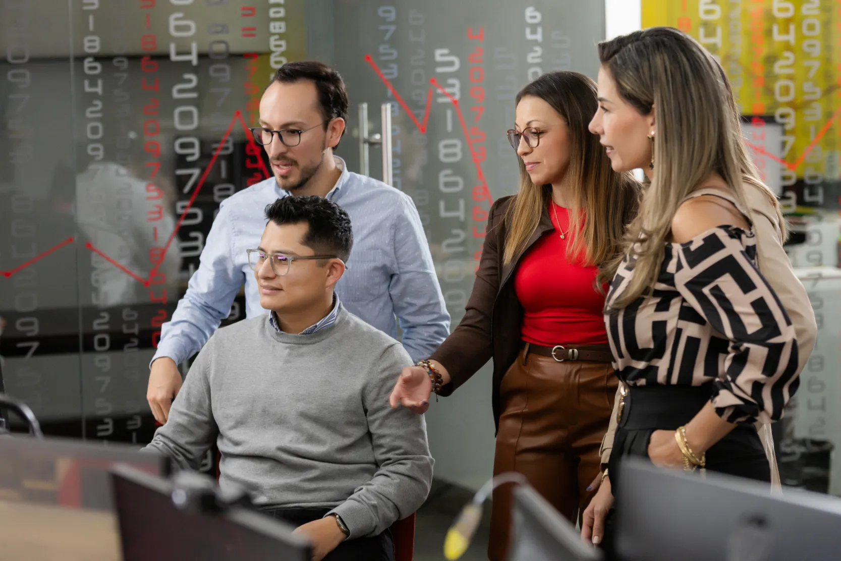 Acciones y Valores – asistentes en el salón – fotografía corporativa en Colombia