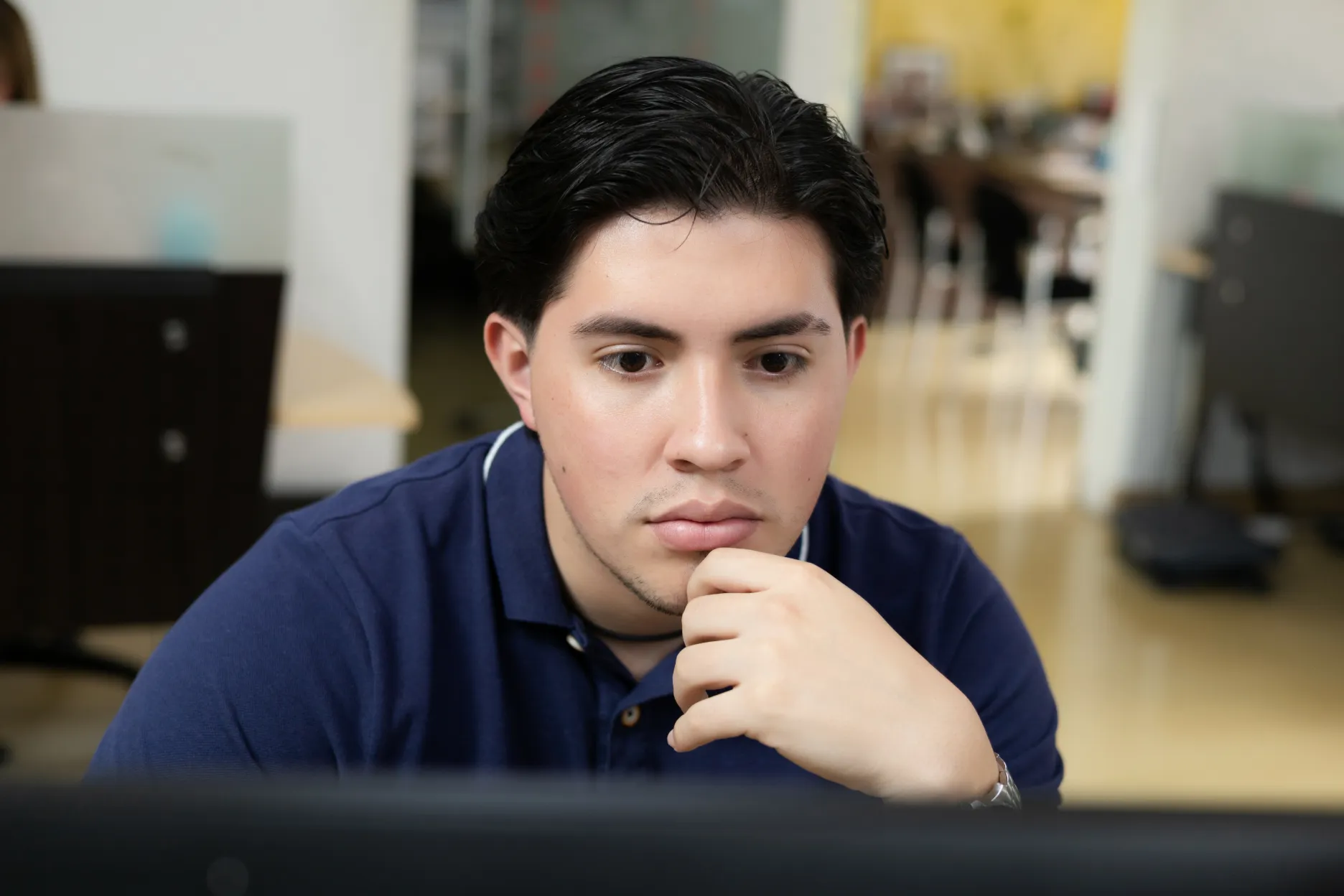 Acciones y Valores – directivos durante el acto – fotografía corporativa en Colombia