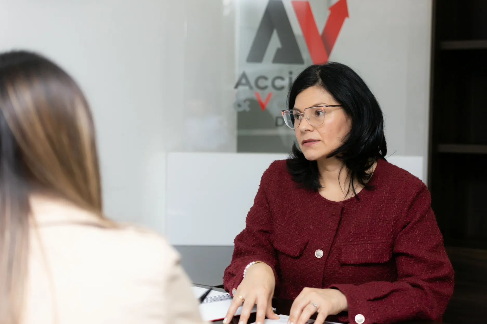 Acciones y Valores – recepción de invitados – fotografía corporativa en Colombia