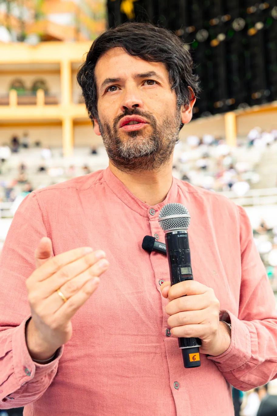 Día Mundial del Yoga – reconocimiento institucional – fotografía corporativa en Bogotá