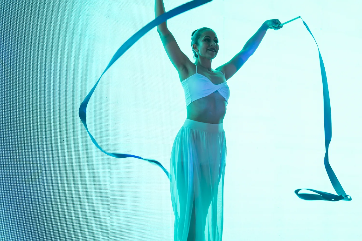 DXN – intervención en el escenario – fotografía corporativa en Bogotá