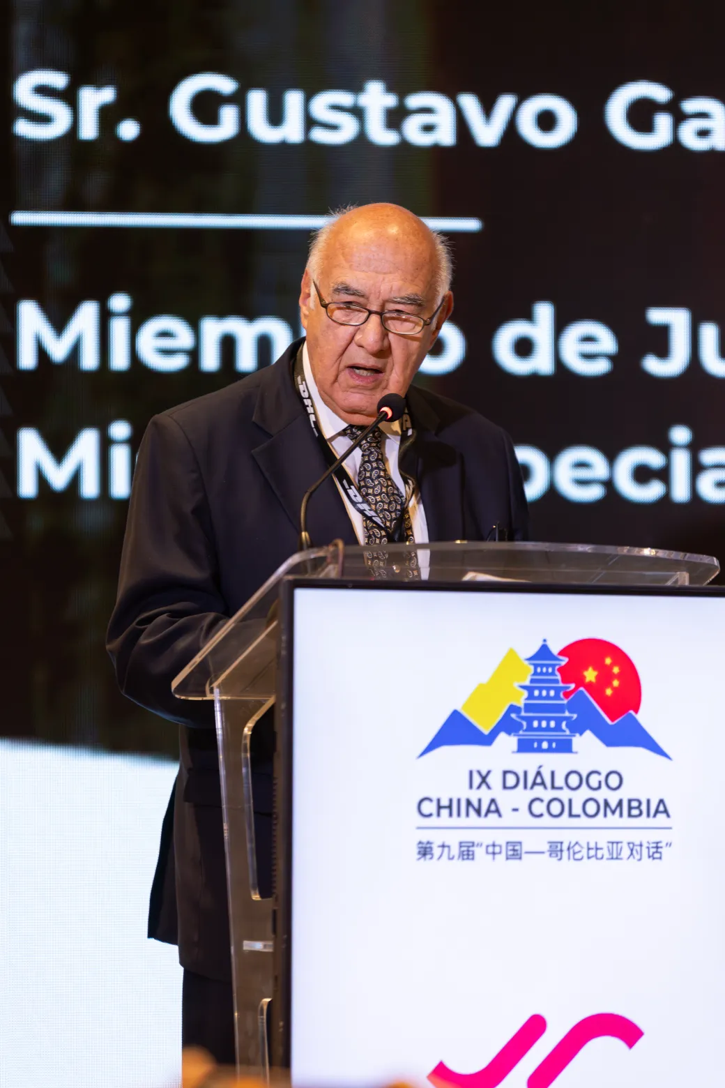 Diálogo ColomboChina – intercambio entre representantes – fotografía corporativa en Bogotá
