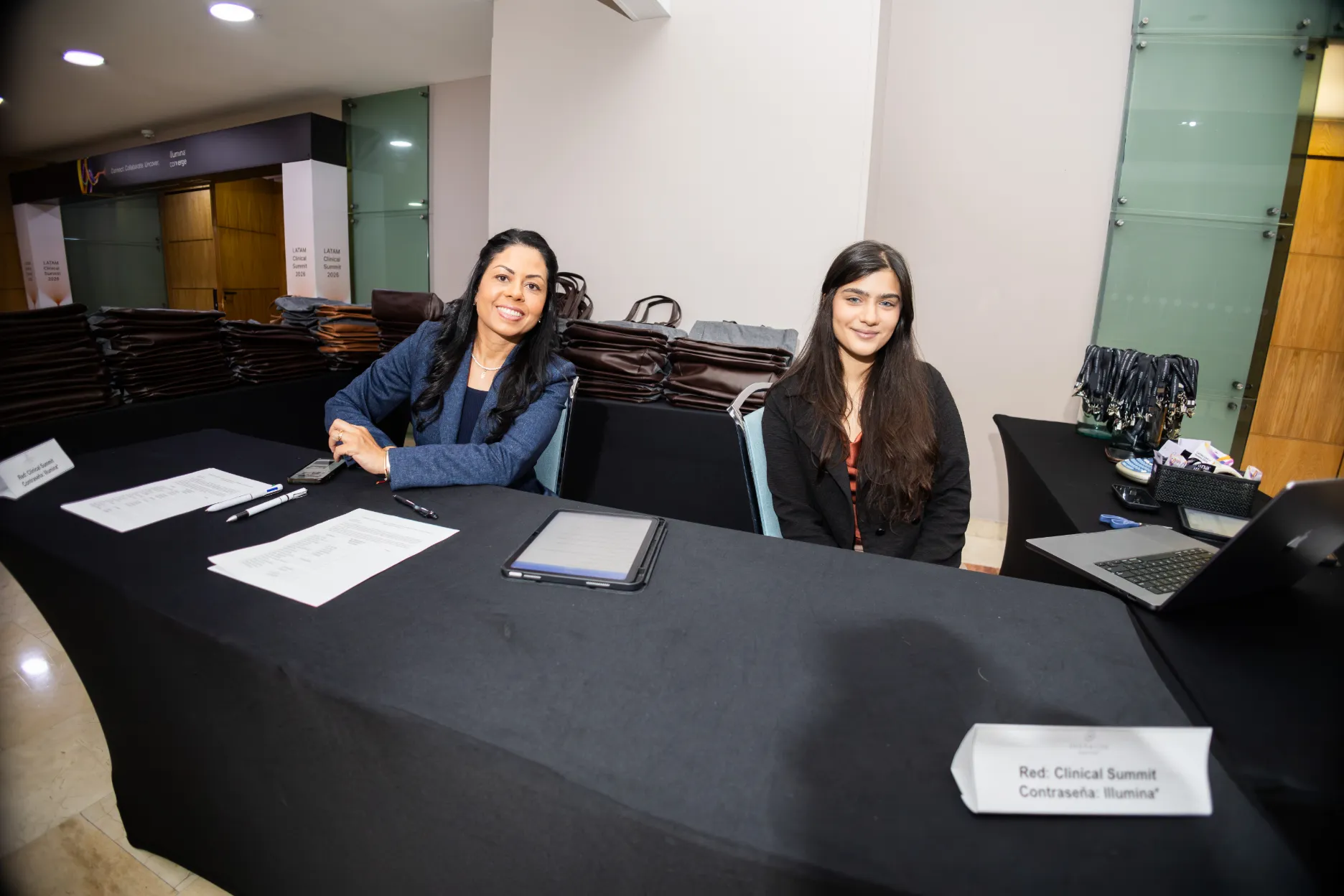 Illumina Latam Summit 2026 – asistentes en el salón – fotografía corporativa en Colombia