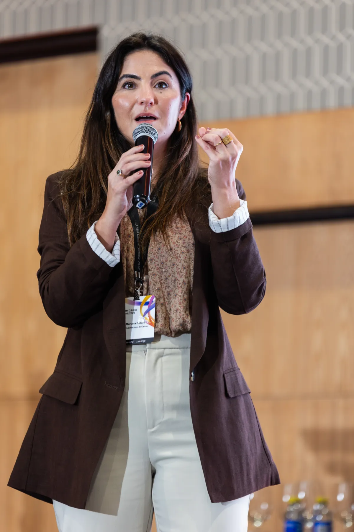Illumina Latam Summit 2026 – intervención en el escenario – fotografía corporativa en Colombia