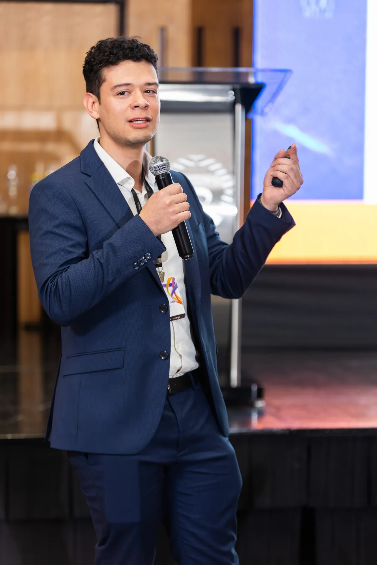 Illumina Latam Summit 2026 – asistentes en el salón – fotografía corporativa en Colombia