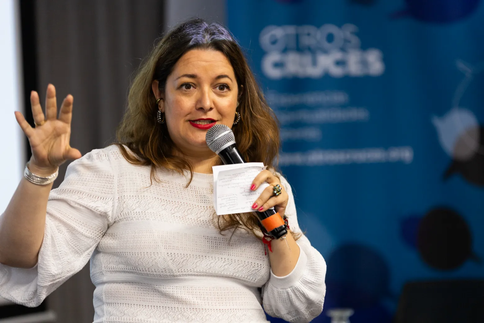 Otros Cruces – intervención en el escenario – fotografía corporativa en Bogotá