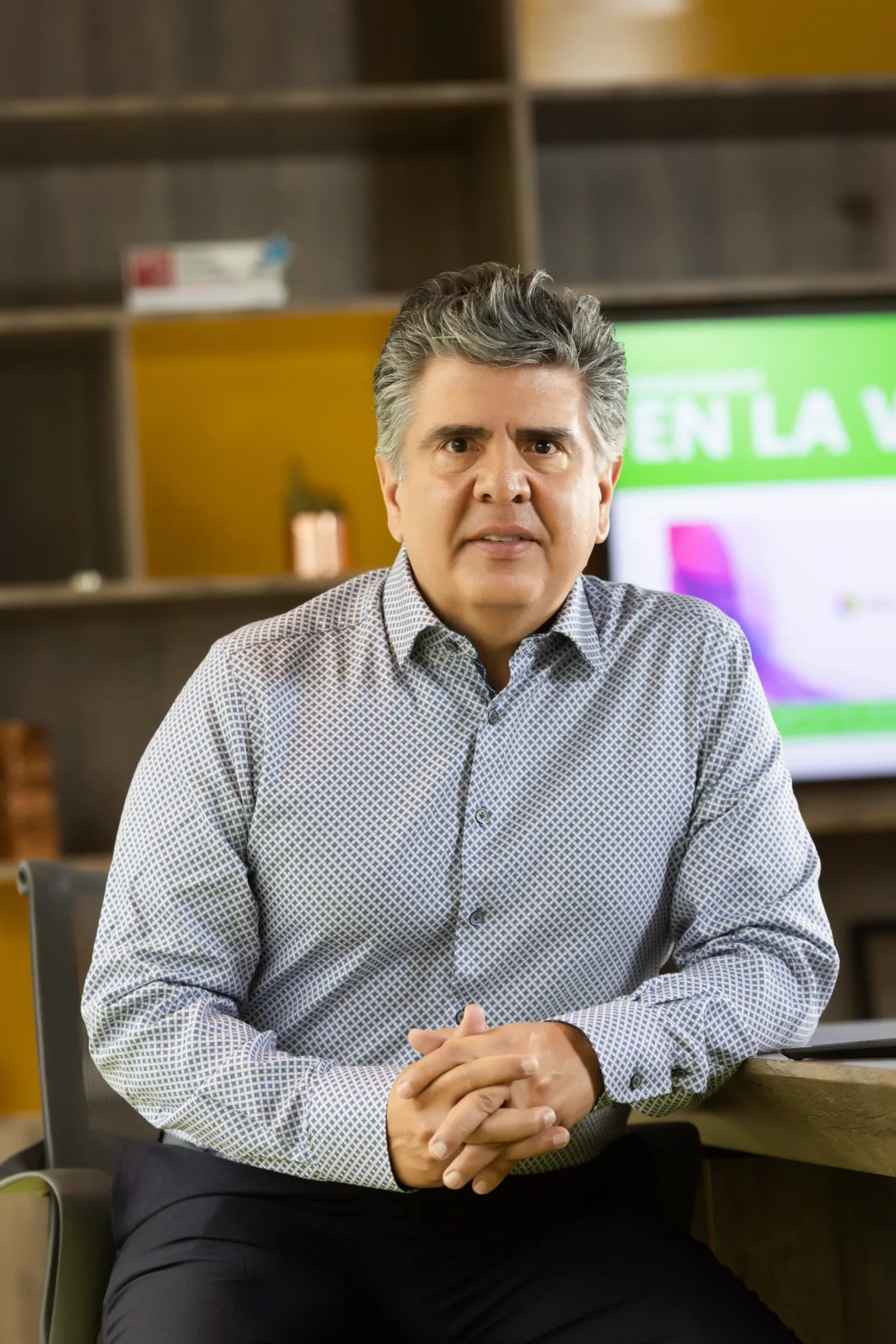 Sesión Microsoft – directivos durante el acto – fotografía corporativa en Colombia
