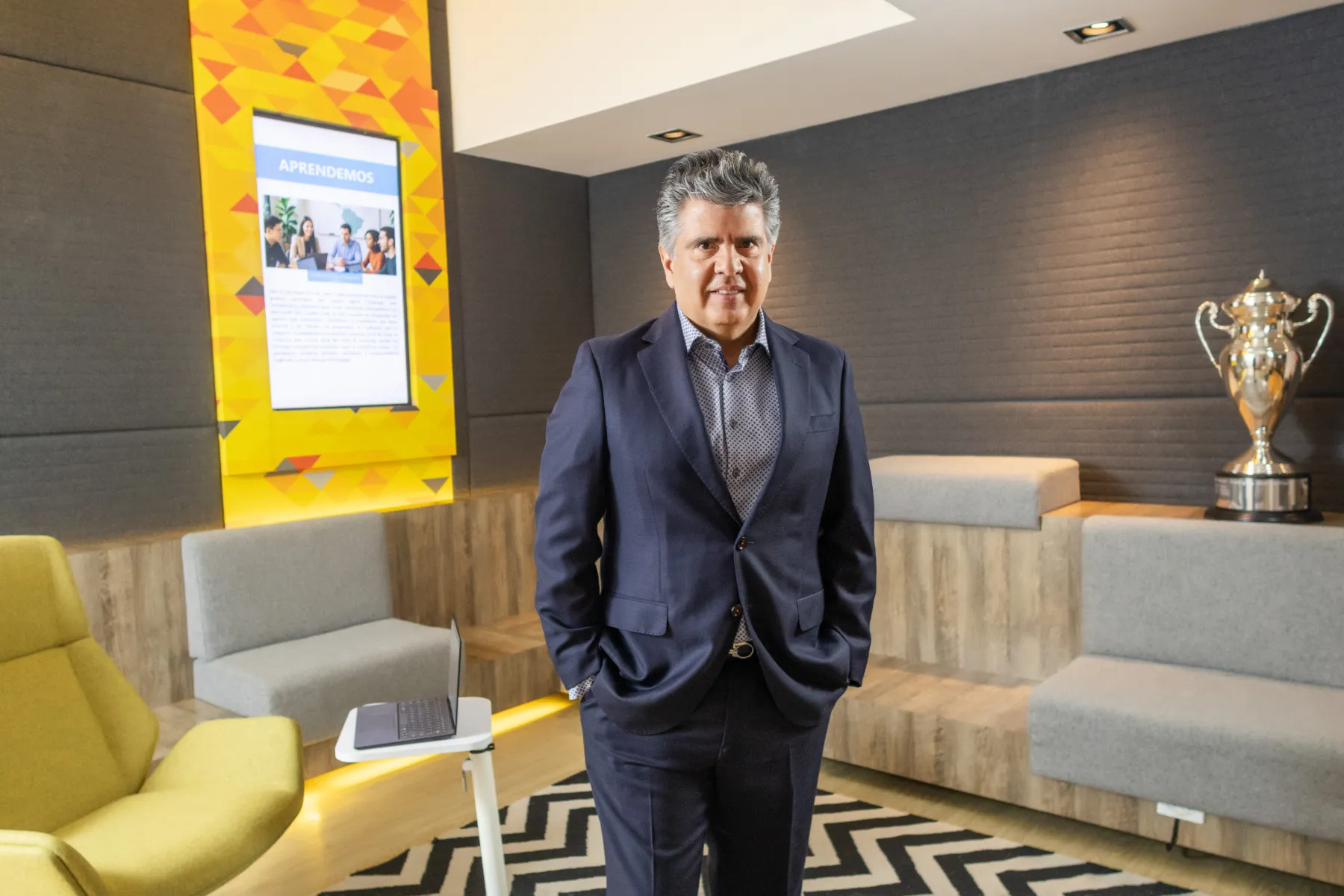 Sesión Microsoft – intervención en el escenario – fotografía corporativa en Colombia