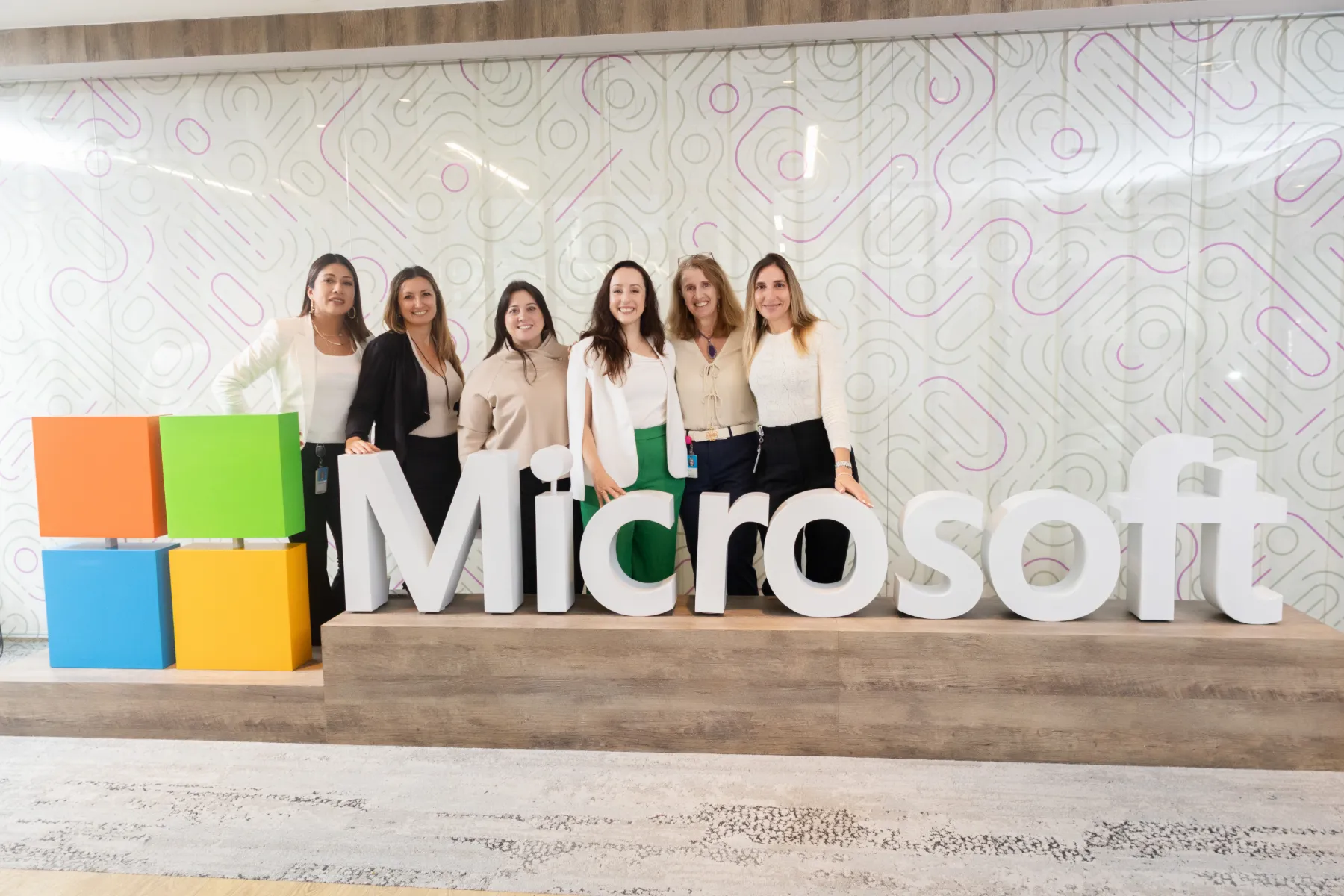 Sesión Microsoft – reconocimiento institucional – fotografía corporativa en Colombia