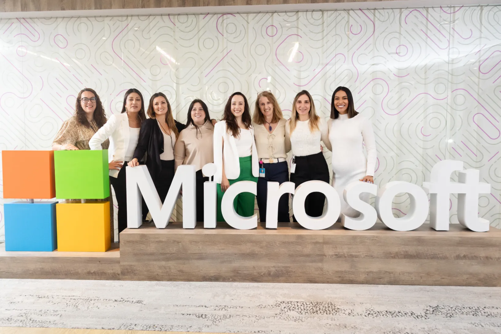Sesión Microsoft – firma de acuerdo – fotografía corporativa en Colombia