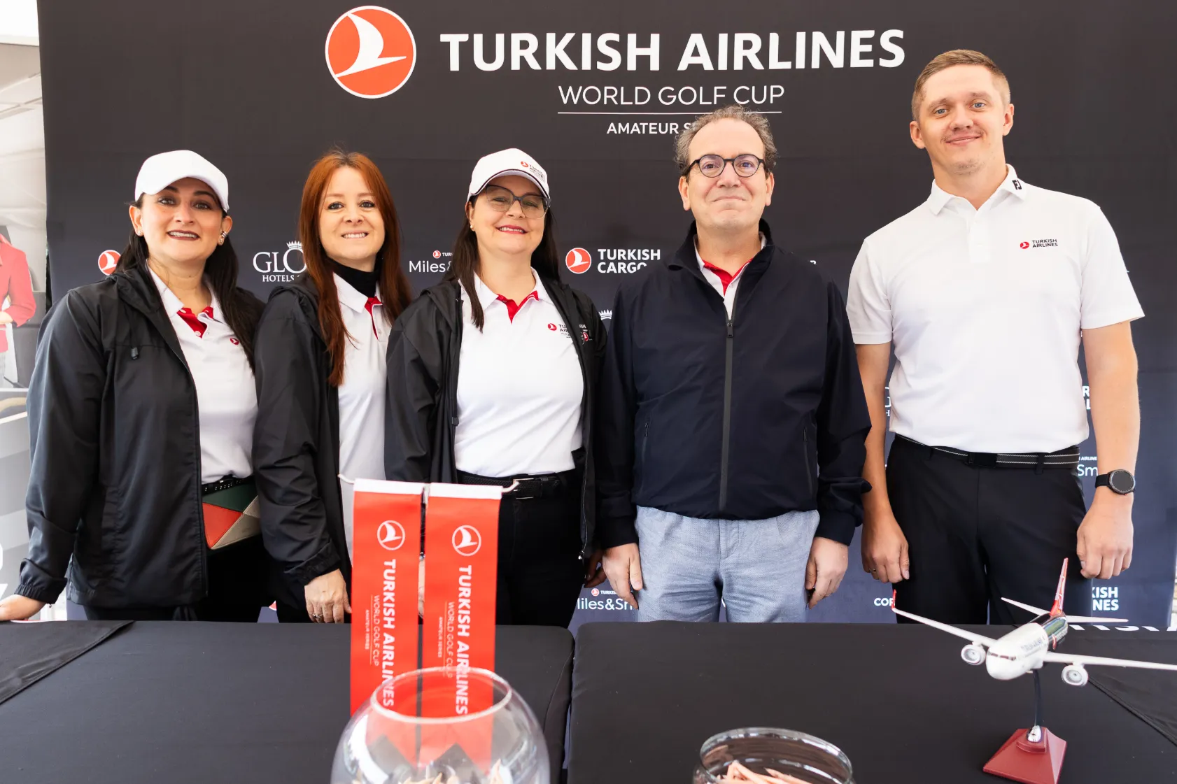 Torneo Turkish Airlines – firma de acuerdo – fotografía corporativa en Colombia