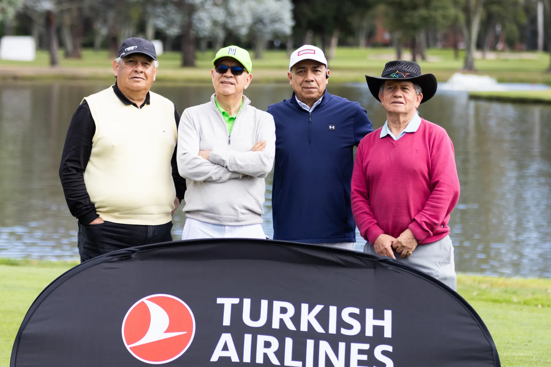 Torneo Turkish Airlines – firma de acuerdo – fotografía corporativa en Colombia