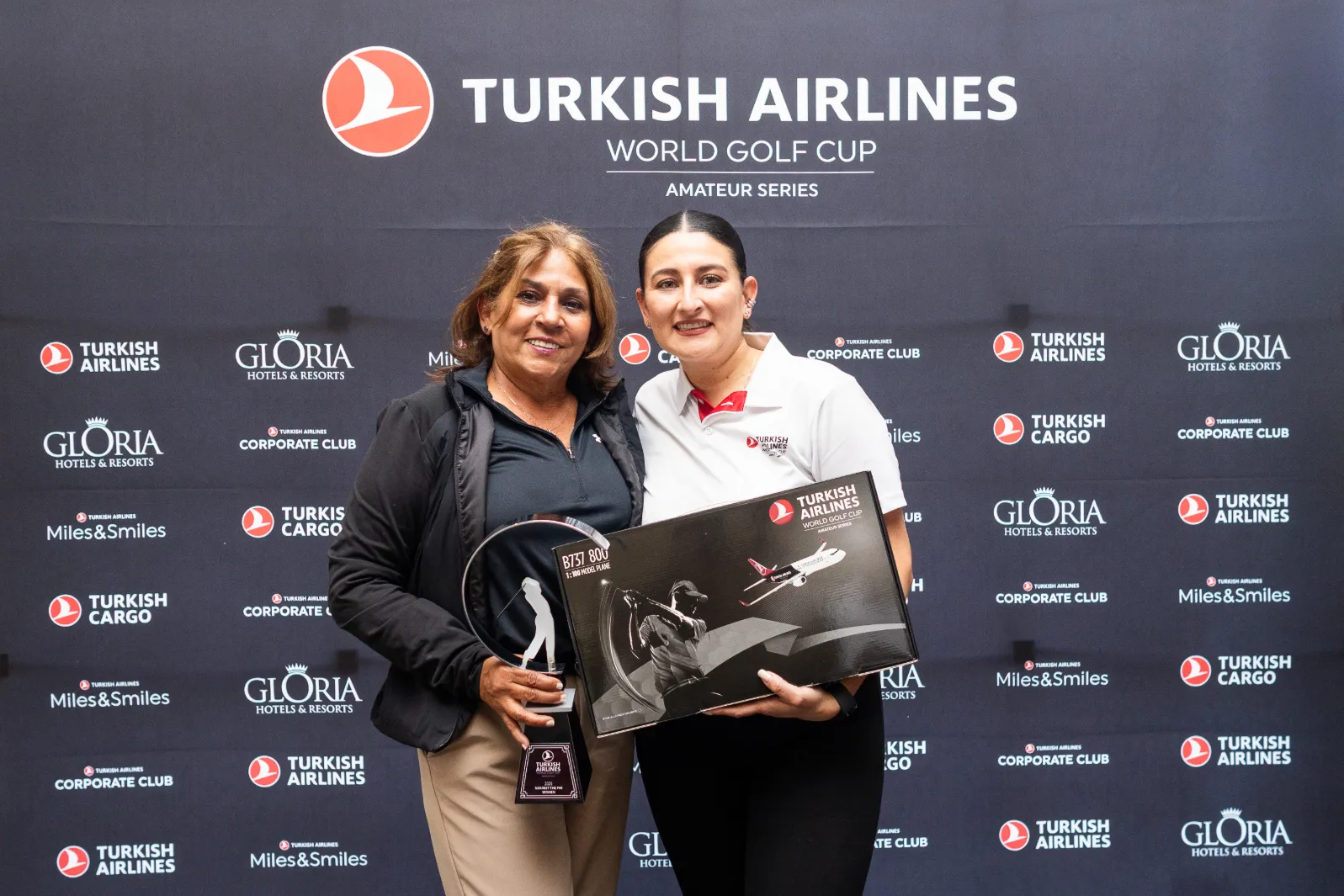 Torneo Turkish Airlines – firma de acuerdo – fotografía corporativa en Colombia
