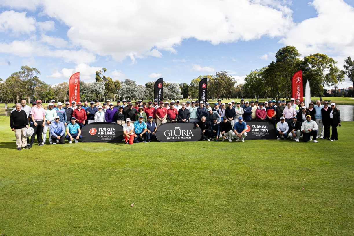 Turkish Airlines Golf – directivos durante el acto – fotografía corporativa en Bogotá